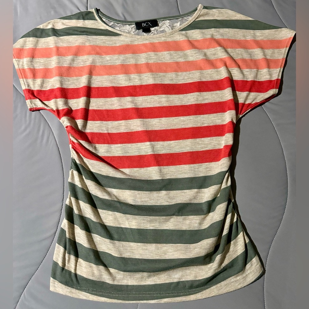 Top/ Tee by BCX.